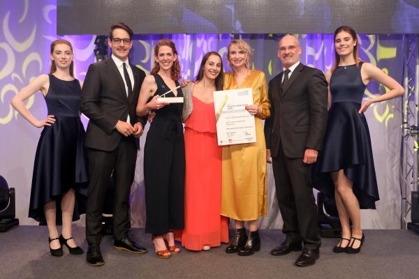 /FILM-VIDEO-NON-RX-NON-OTC-KatharinaSchiffl-3460